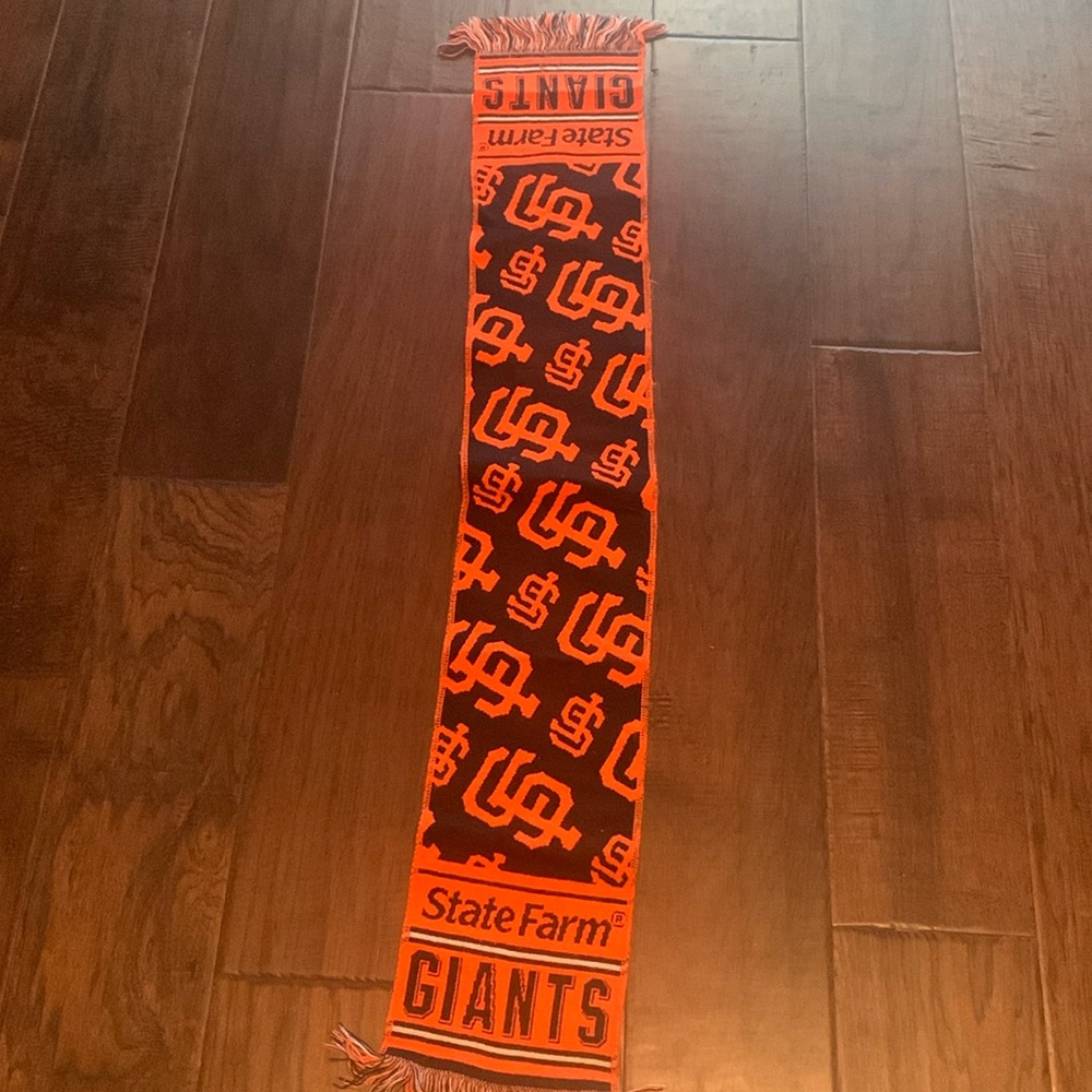 NWOT SFO Giants Scarf